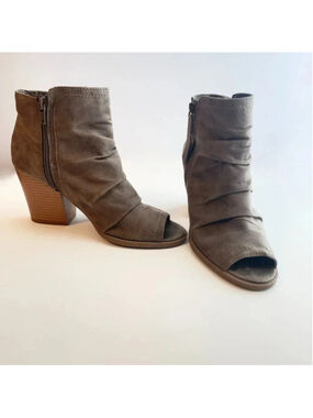 Charming Charlie Open-Toe Ankle Booties Size 7 Color Taupe Heel 3" Inside Zipper